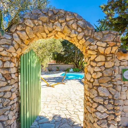 Villa Nionios *