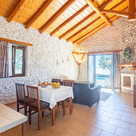 Nionios Villa *